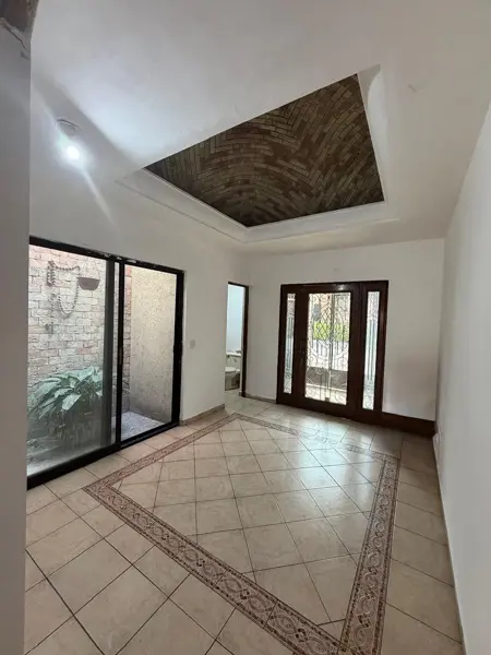 Casa en venta en Country Sol, Guadalupe — foto 2 de 27