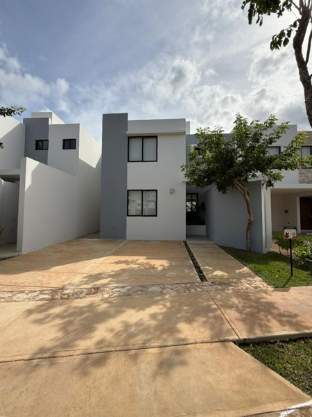 Casa en Venta en Santa Loreto, Mérida - Ubicación Privilegiada