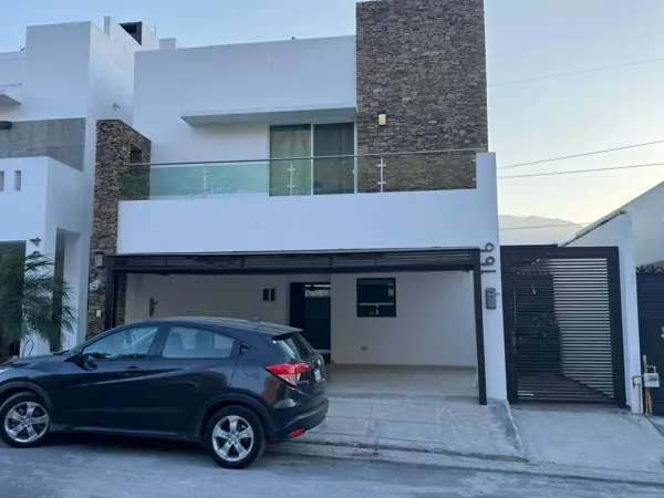 Casa en venta en La Perla, Monterrey — foto 3 de 51