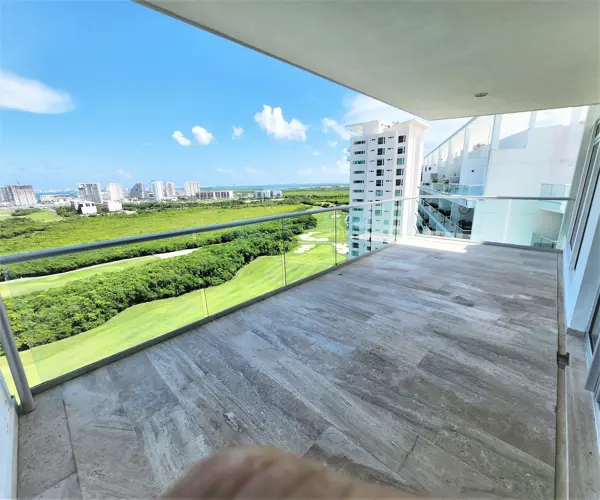 Departamento Penthouse en Venta, 3 Recámaras, SKY, Av. Bonampak, Puerto Cancún.