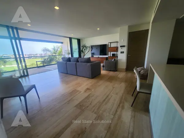 Departamento en Venta, 3 Recámaras, AMUEBLADO, Salón TV, Campo Golf, Puerto Cancún.