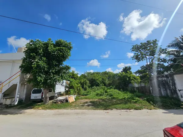 Terreno en Venta/Renta, de 1,000 m2, ESCRITURADO, Alfredo B Bonfil Cancún.
