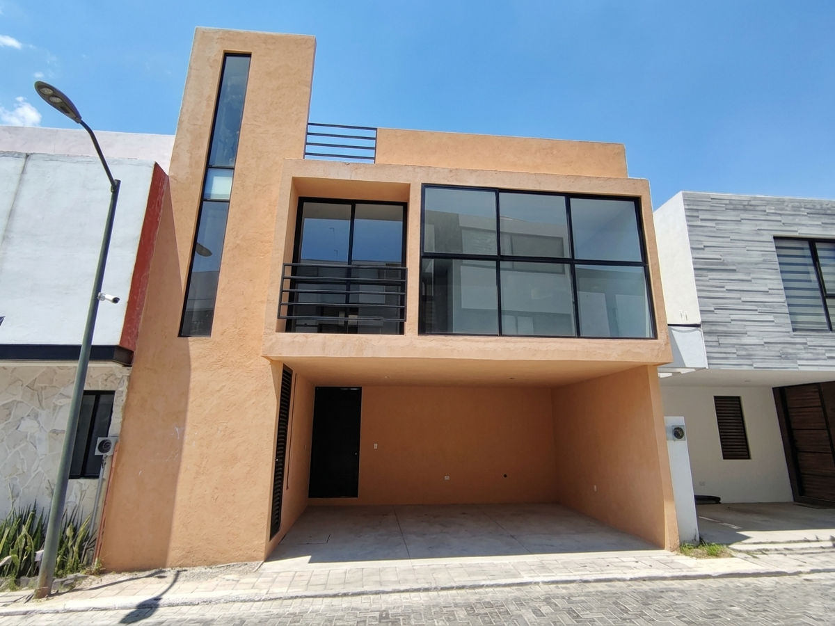 Casa en venta en Fuerte de Guadalupe, Cuautlancingo — foto 1 de 23