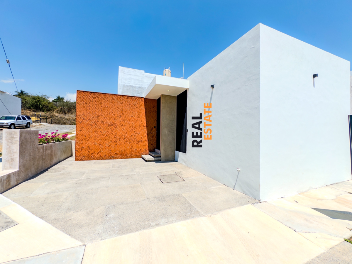 Casa en venta en Montellano, Villa de Álvarez — foto 1 de 10
