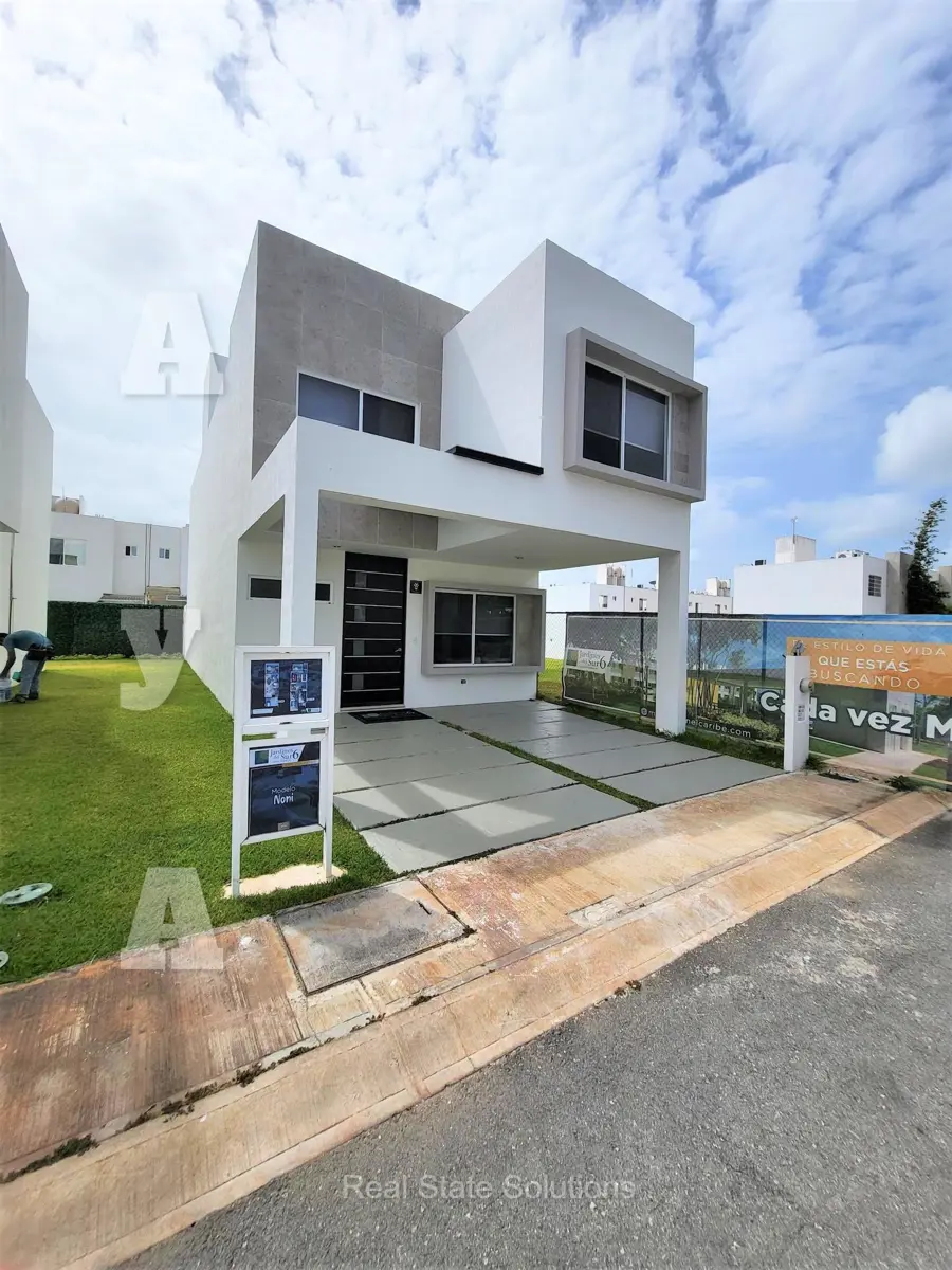 Casa en venta en Playa del Carmen, Playa del Carmen — foto 1 de 27