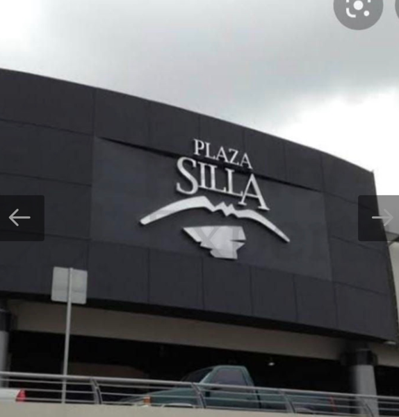 Local en Renta en Plaza la Silla Zona Contry
