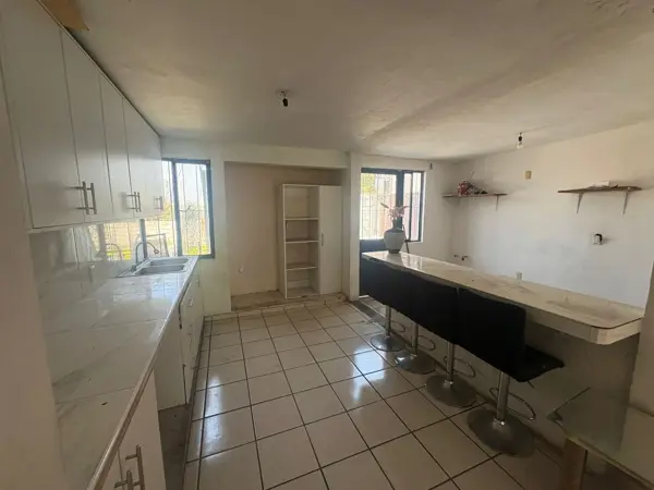 Casa de una planta amplio patio