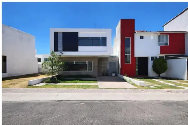 Casa en Venta en Fracc. El Mirador -  Gran Distribución, Patio con Malla Sombra y en Calle Cerrada