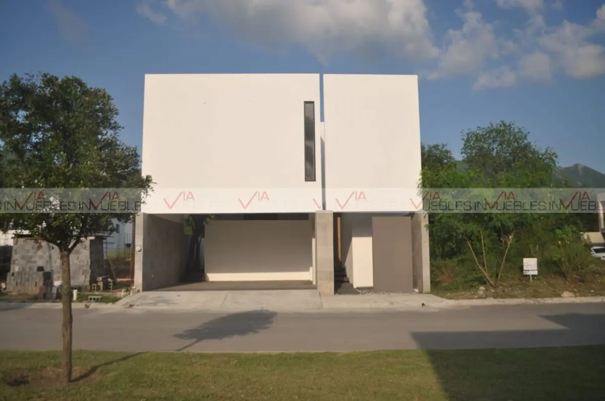 Casa en venta en Amorada Privada Residencial, Santiago — foto 1 de 14