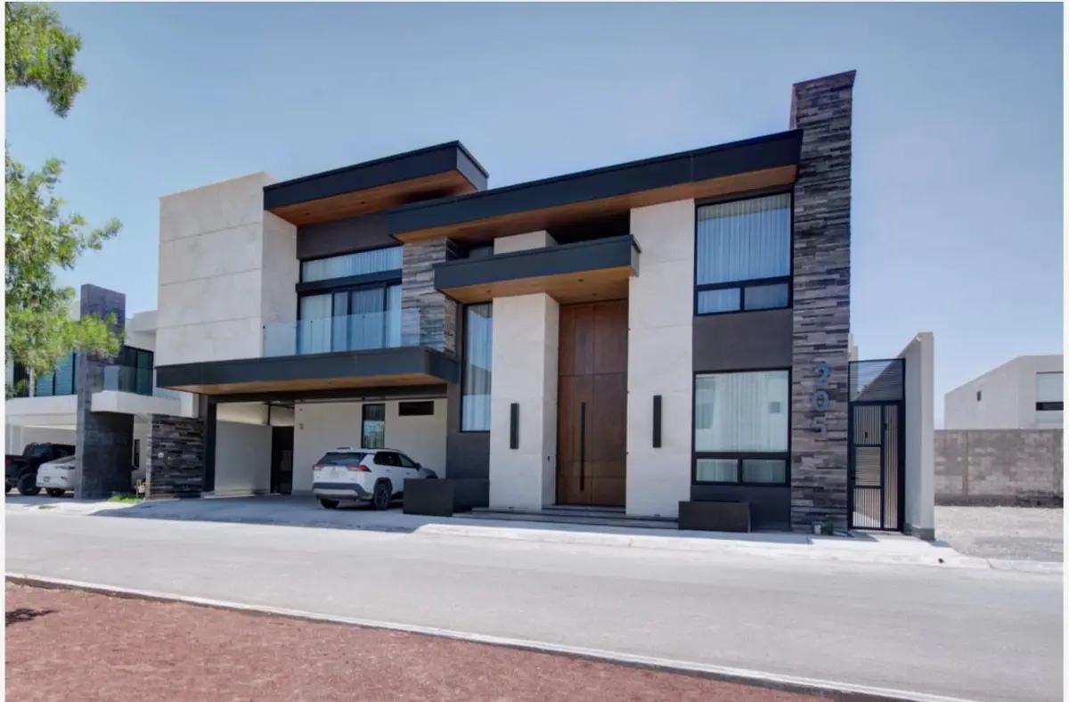 Casa en venta en Rincón de los Encinos, Saltillo — foto 1 de 10