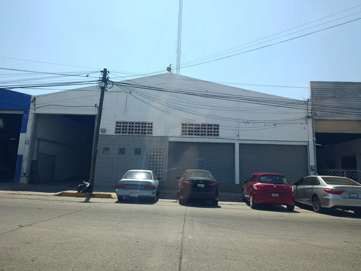Bodega en renta en Jorge Almada, Culiacán — foto 1 de 11