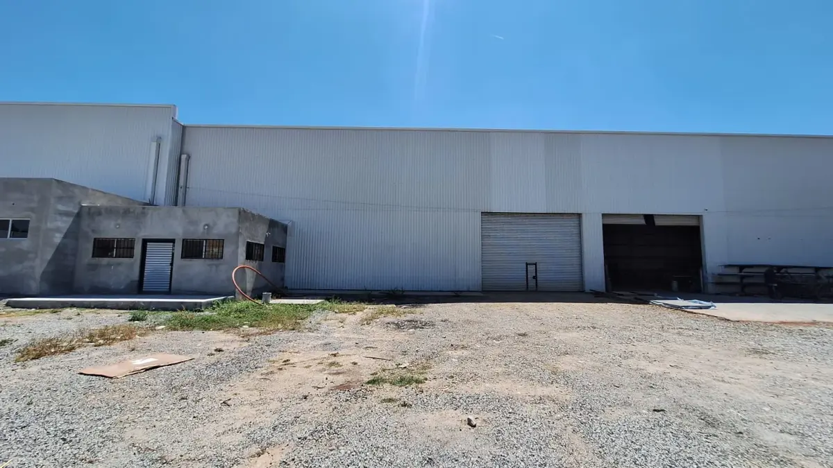 Bodega en renta en Avicola, Saltillo — foto 1 de 7