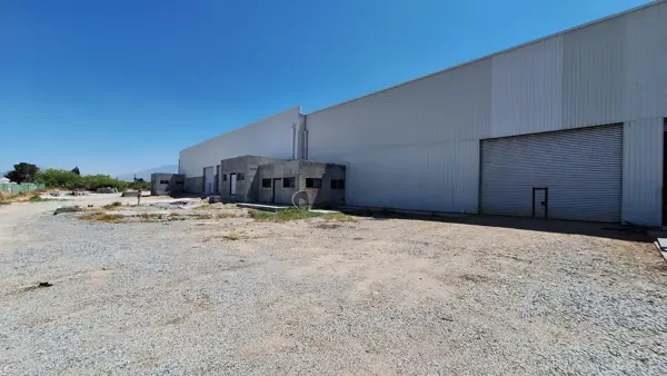 Bodega en renta en Avicola, Saltillo — foto 2 de 7
