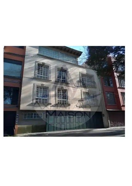 Casa en Venta por Remate en Lomas de Chapultepec, Ciudad de México. MLB