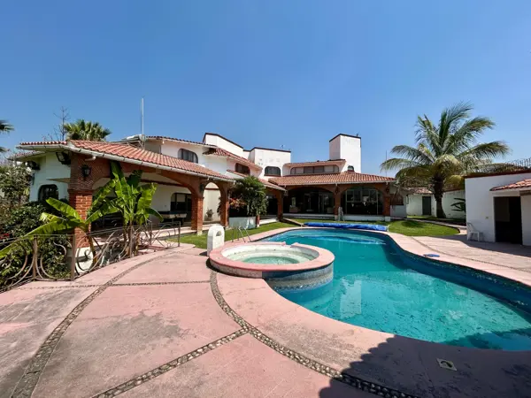 Casa en venta en Oaxtepec Centro, Yautepec — foto 2 de 32