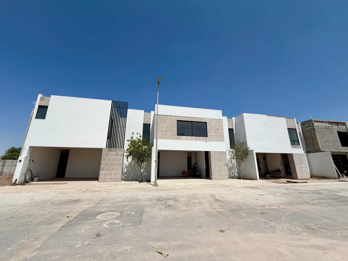 Casa en venta en Residencial Senderos, Torreón — foto 1 de 18