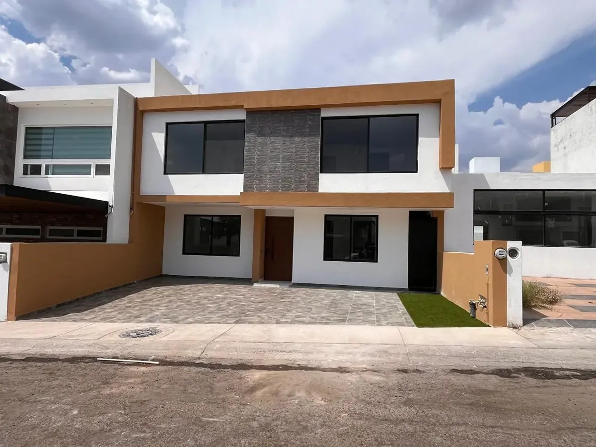 Casa en venta en Juriquilla, Querétaro — foto 1 de 12