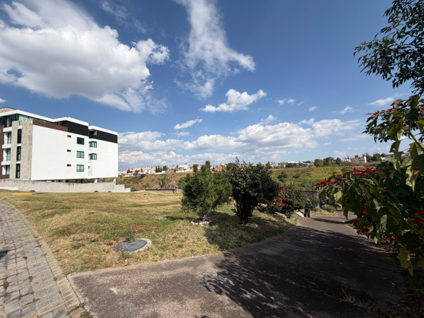 Terreno en venta en Lomas de Angelópolis, San Andrés Cholula — foto 3 de 9