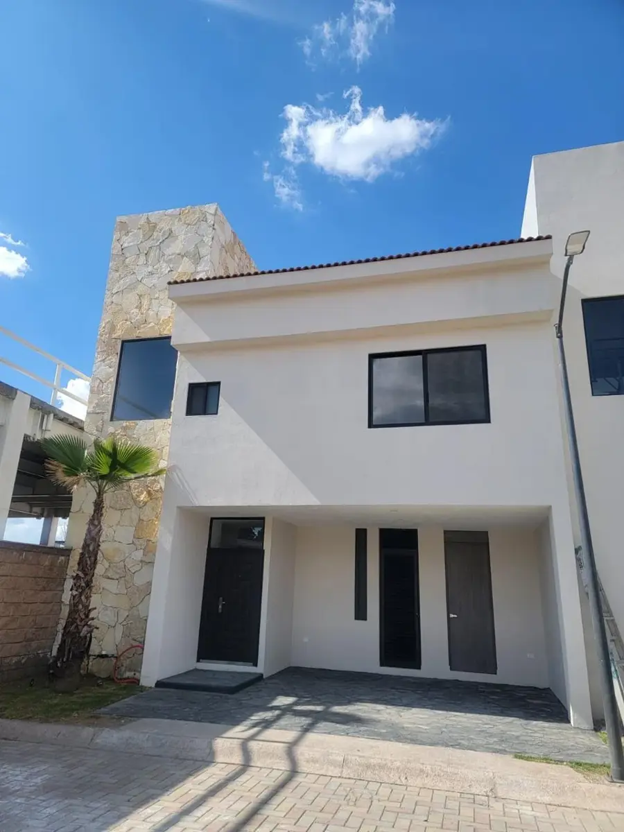 Casa en venta en San Cristobal Tepontla, San Pedro Cholula — foto 1 de 25