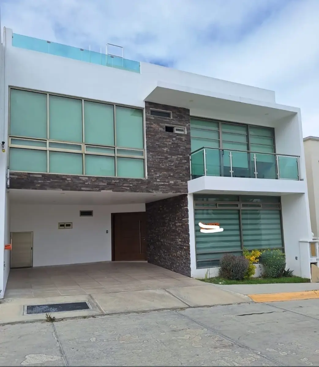 Casa en venta en El Portezuelo, Mineral de la Reforma — foto 1 de 16