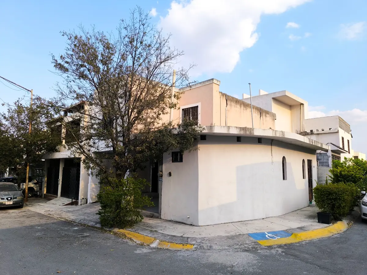 Casa en venta en Los Encinos Residencial, Apodaca — foto 1 de 14