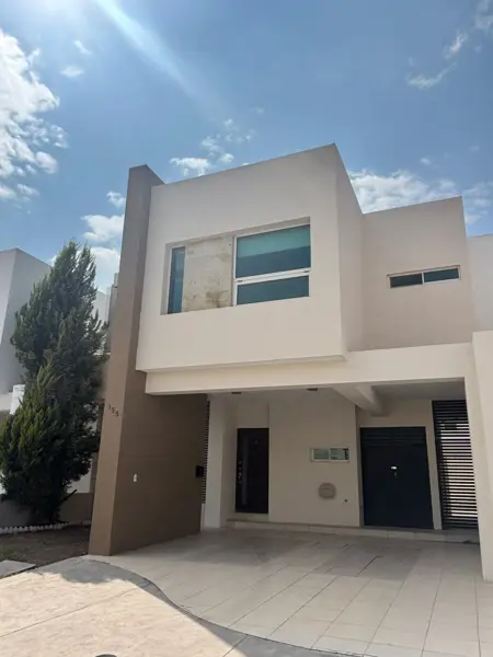 Casa en venta en Valle de las Palmas, Saltillo — foto 2 de 32