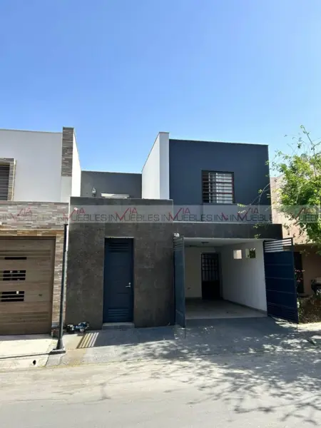 Casa en venta en Las Lomas, García — foto 2 de 17