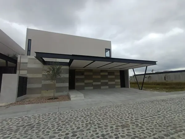 Venta Casa el Lomas del Campanario Norte