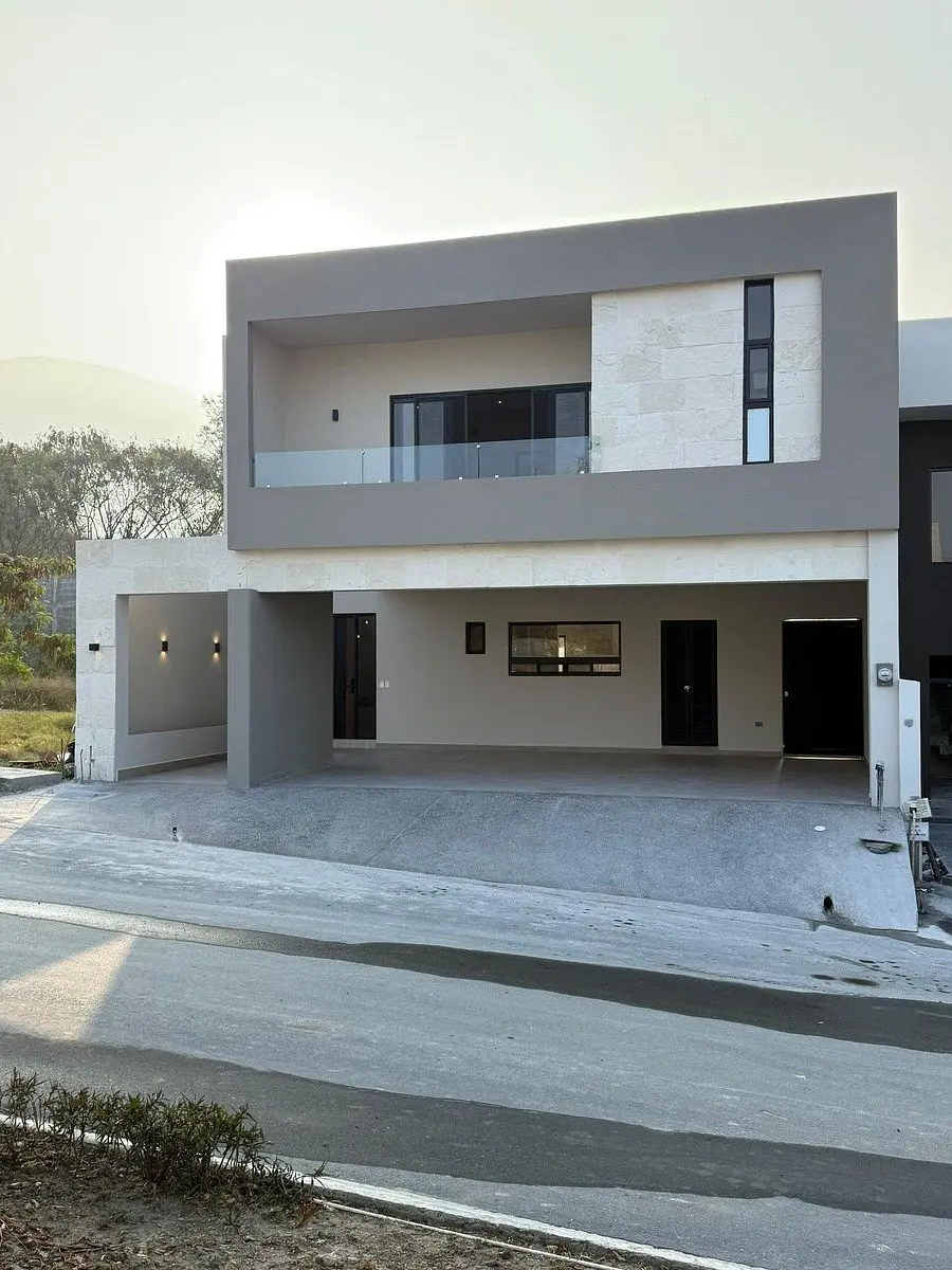 Casa en venta en El Uro, Monterrey — foto 1 de 29
