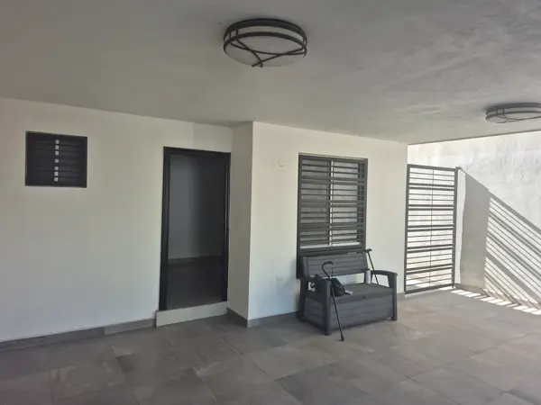 Casa en venta en Las Lomas, García — foto 3 de 38