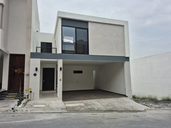 Casa en venta en Santoral, García — foto 2 de 33