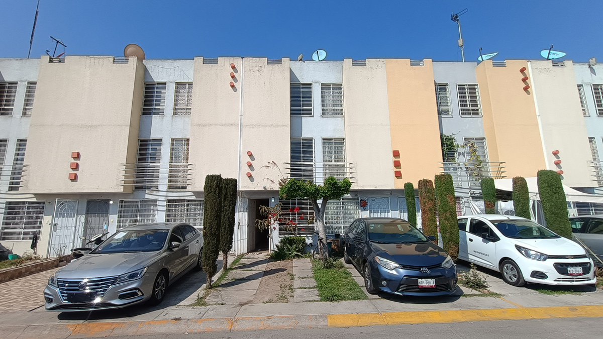 Casa en venta en Los Héroes Ozumbilla, Tecámac — foto 1 de 29