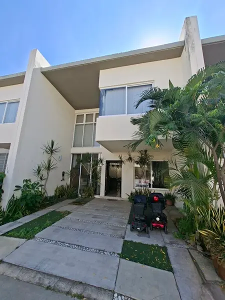 Casa en venta en Villas Universidad, Puerto Vallarta — foto 2 de 40