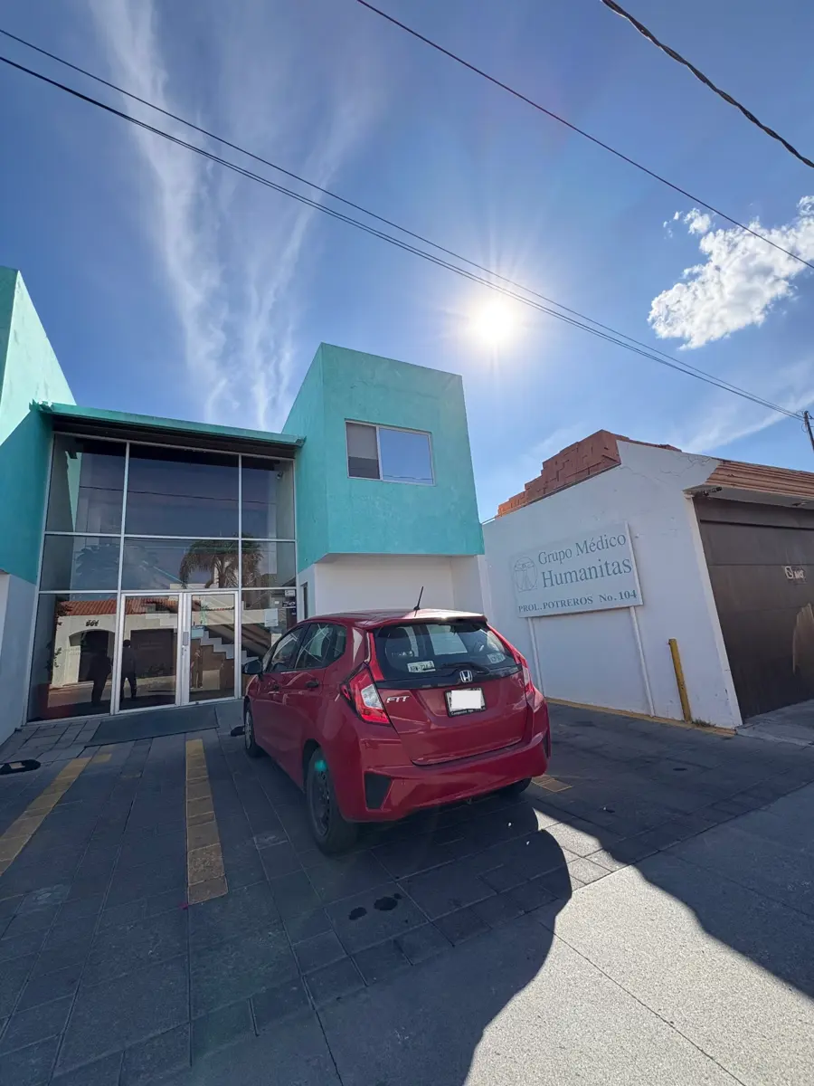 Oficina en venta en Valle de las Trojes, Aguascalientes — foto 1 de 40