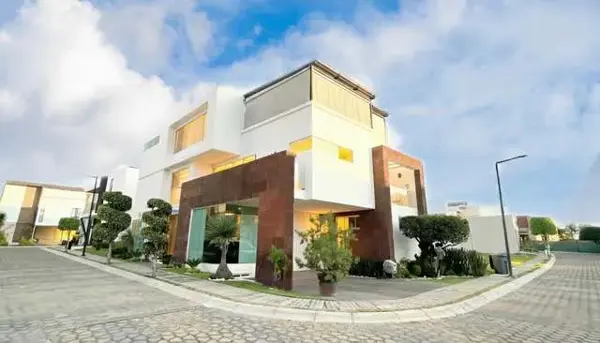 Casa en venta en Lomas de Angelópolis, San Andrés Cholula — foto 3 de 31