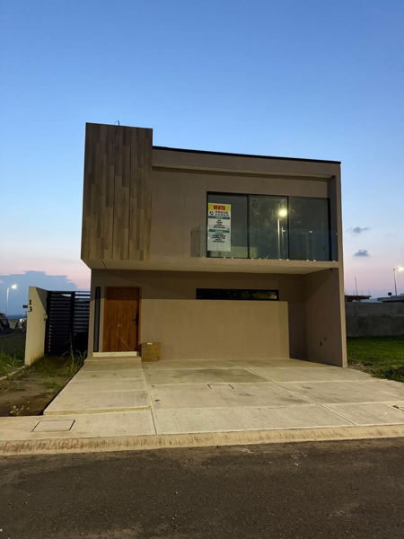 Casa en venta en Lomas de la Rioja, Alvarado — foto 2 de 7