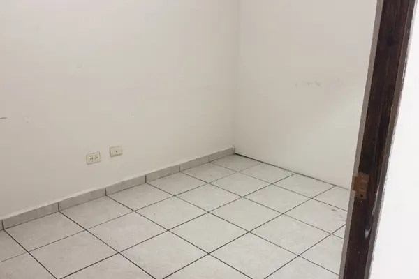 Local en renta en La Salle, Saltillo — foto 3 de 5