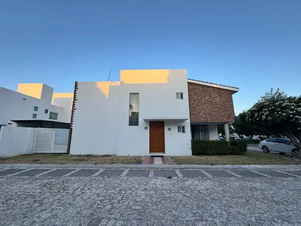 Casa en renta en Los Frailes, Corregidora — foto 3 de 30
