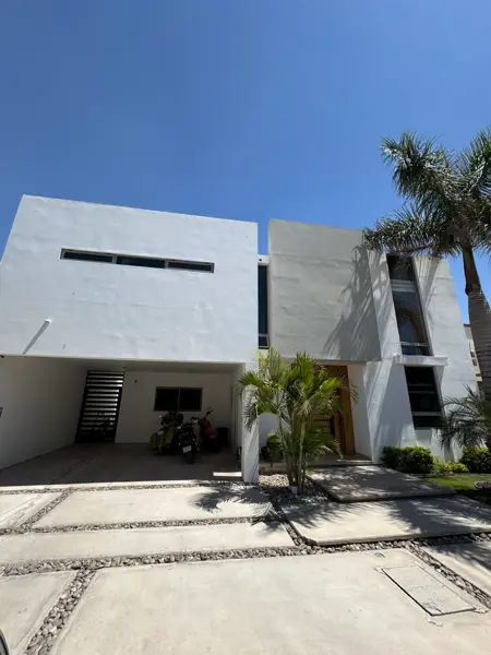 Residencia en Venta con Amenidades en Las Trojes, Torreón