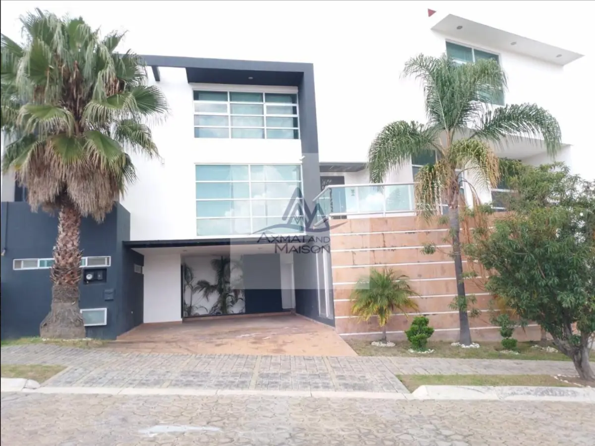 Casa en venta en Lomas de Angelópolis, San Andrés Cholula — foto 1 de 23