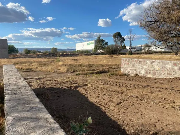 Terreno en venta en Medio Kilo, San Francisco de los Romo — foto 2 de 12