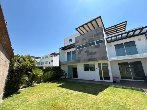 Casa en venta en Lomas de Angelópolis II, San Andrés Cholula — foto 2 de 25