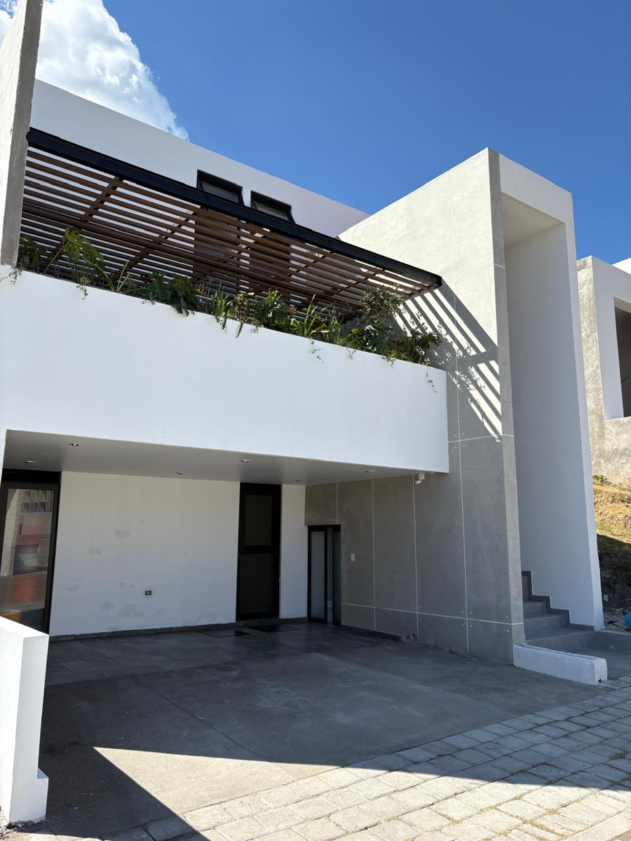 Casa en venta en Lomas de Angelópolis, San Andrés Cholula — foto 1 de 16