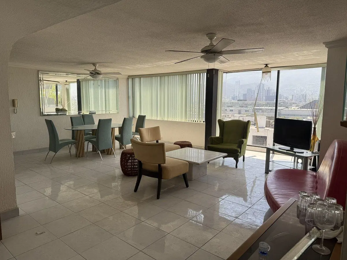 Departamento en renta en Fuentes del Valle, San Pedro Garza García — foto 1 de 26
