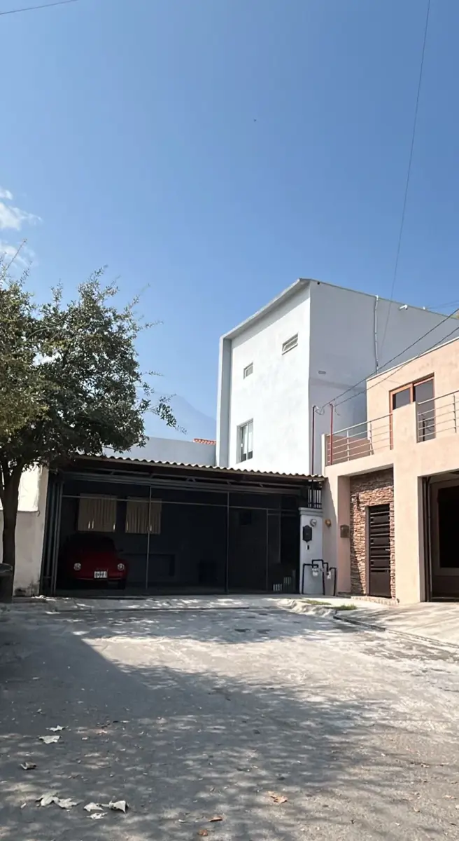 Casa en venta en Paseo de Cumbres, Monterrey — foto 1 de 24