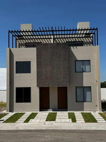 Deja de buscar ... aquí está tu casa ideal, vive comodo, seguro y con estilo