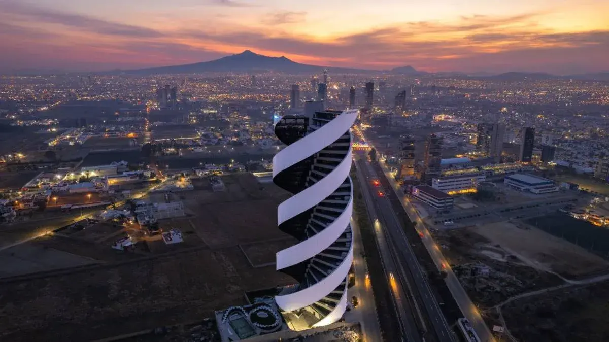 Departamento en venta en Lomas de Angelópolis, San Andrés Cholula — foto 1 de 15