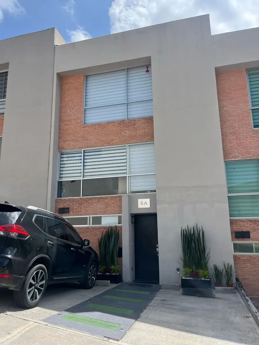 Casa en venta en Bosque Esmeralda, Atizapán de Zaragoza — foto 1 de 25