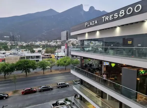 Local en renta en Torremolinos, Monterrey — foto 3 de 3