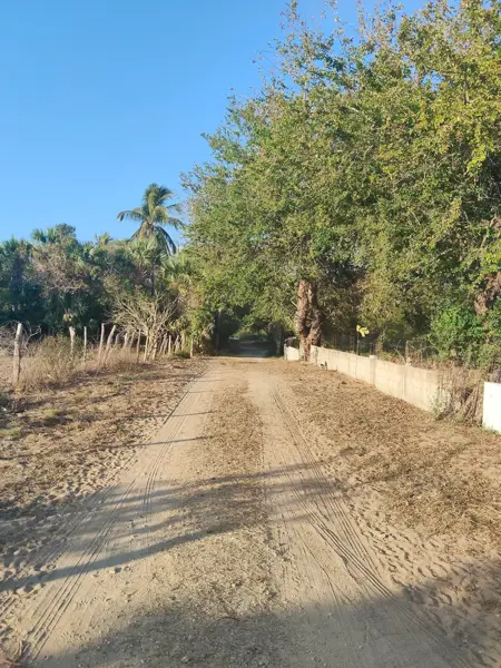 Terreno en venta en Bajos de Chila Centro, San Pedro Mixtepec -Dto. 22 - — foto 3 de 14